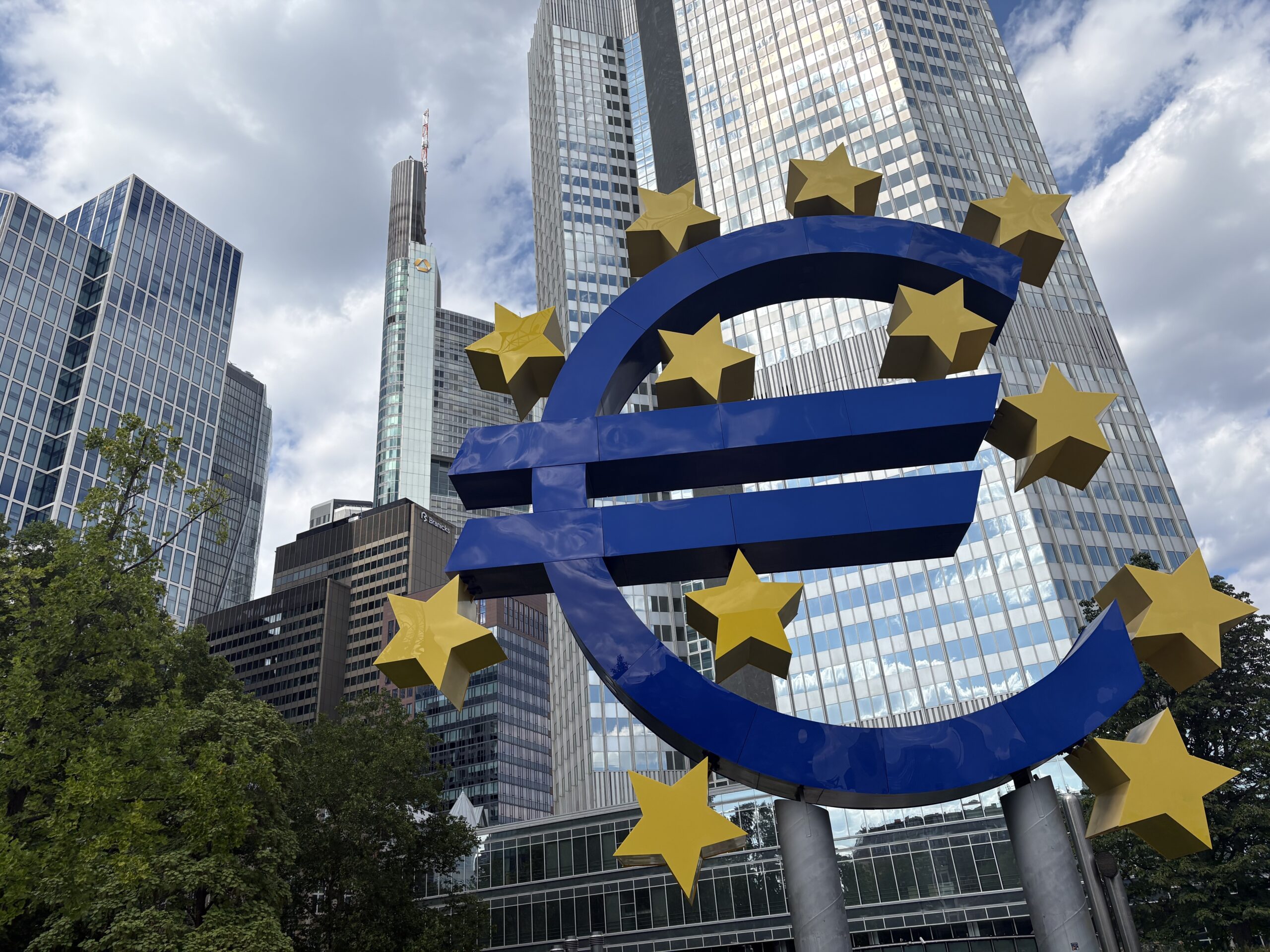 Exploring Frankfurt, Germany: A Perfect Day of History, Food, and Culture